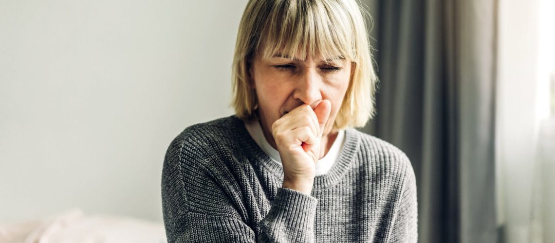 Toux psychogène : quand le stress fait tousser sans raison apparente